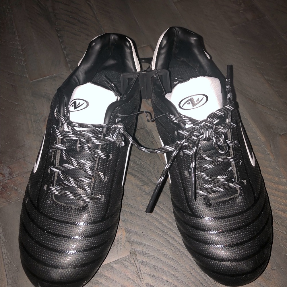 black diadora soccer cleats
